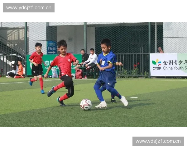 深圳市青少年足球联赛：激发年轻球员潜力推动足球运动蓬勃发展
